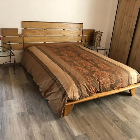 Chambre Familiale Chez L Habitant Лориол-сюр-Дром Екстериор снимка